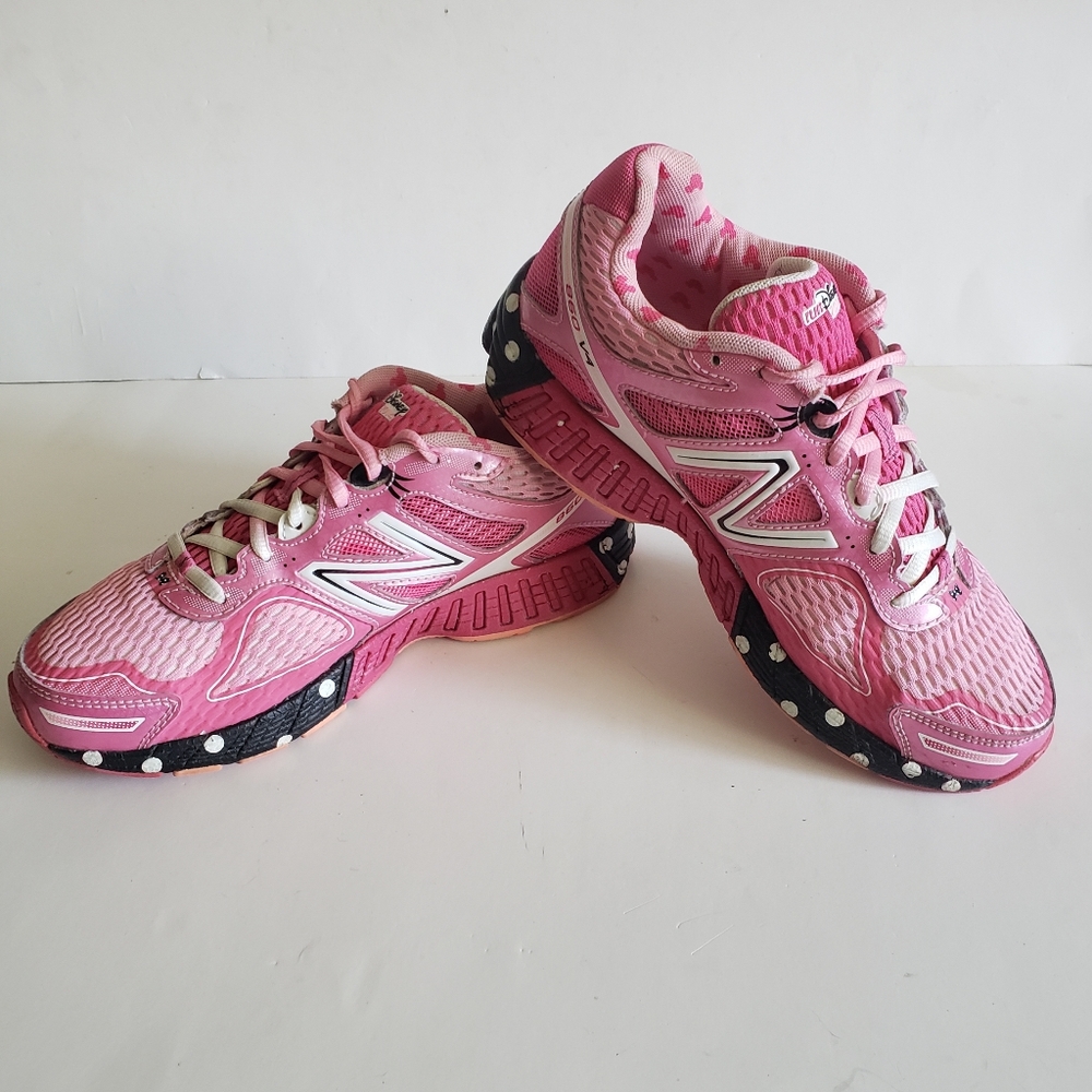 New Balance Run Disney - LIKE NEW - Barbie Pink - LADIES Size 5 - Kids Size 3